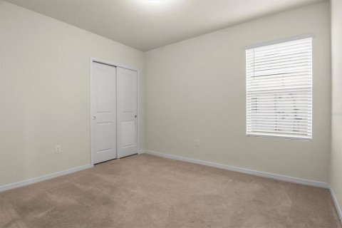 House in Clermont, Florida 4 bedrooms, 146.79 sq.m. № 2218217 - photo 17
