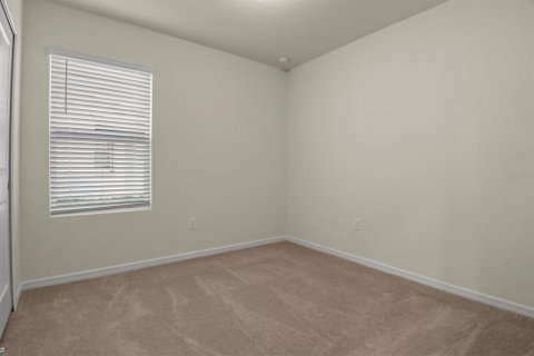 House in Clermont, Florida 4 bedrooms, 146.79 sq.m. № 2218217 - photo 19