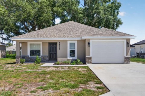 Villa ou maison à Winter Haven, Floride 3 chambres, 113.43 m2 № 2302496