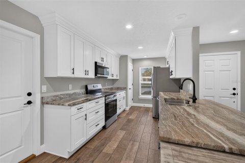 Villa ou maison à vendre à Winter Haven, Floride: 3 chambres, 113.43 m2 № 2302496 - photo 7