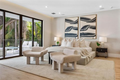 Casa en venta en Miami, Florida, 5 dormitorios, 461.91 m2 № 1728881 - foto 29
