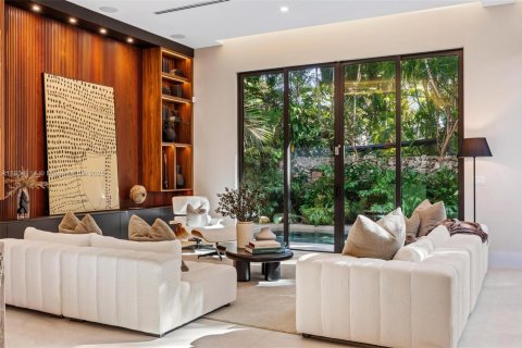 Casa en venta en Miami, Florida, 5 dormitorios, 461.91 m2 № 1728881 - foto 15