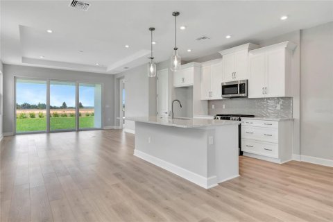 Casa en venta en Tavares, Florida, 2 dormitorios, 133.22 m2 № 2151480 - foto 8