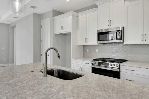 Casa en venta en Tavares, Florida, 2 dormitorios, 133.22 m2 № 2151480 - foto 15