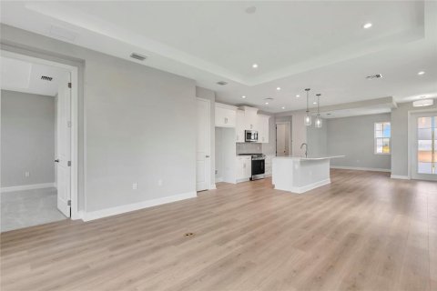 Casa en venta en Tavares, Florida, 2 dormitorios, 133.22 m2 № 2151480 - foto 6