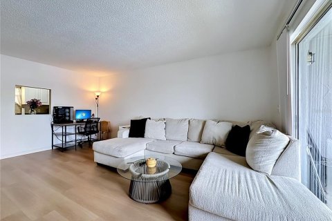 Condominio en venta en Bradenton, Florida, 1 dormitorio, 67.63 m2 № 2204813 - foto 12