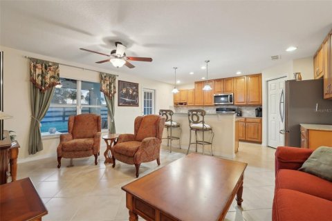 Villa ou maison à vendre à Mount Dora, Floride: 3 chambres, 164.34 m2 № 1888467 - photo 13