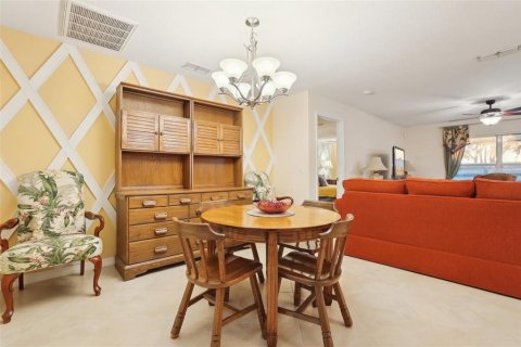 Villa ou maison à vendre à Mount Dora, Floride: 3 chambres, 164.34 m2 № 1888467 - photo 16