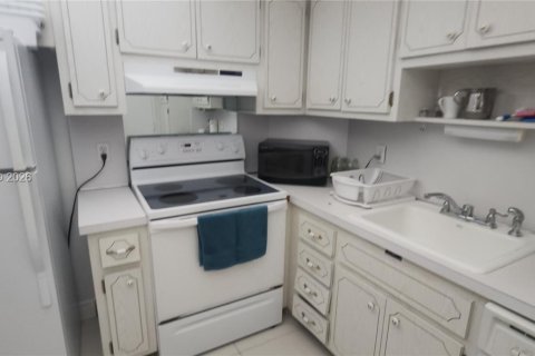 Condominio en alquiler en Hallandale Beach, Florida, 2 dormitorios, 115.2 m2 № 2004132 - foto 11