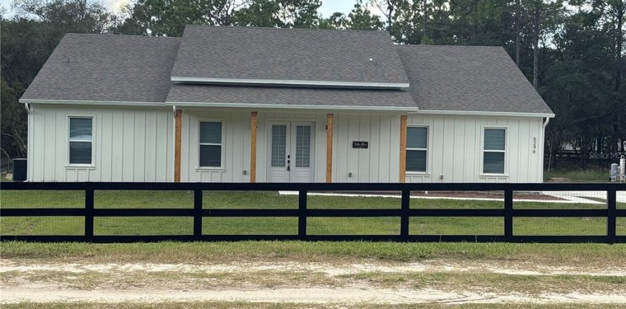 Casa en Dunnellon, Florida 4 dormitorios, 178.56 m2 № 1912224