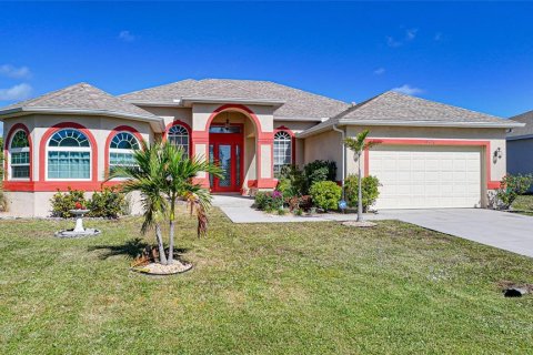Villa ou maison à Port Charlotte, Floride 3 chambres, 207.36 m2 № 2142810