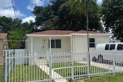 Villa ou maison à vendre à Miami, Floride: 3 chambres, 92.34 m2 № 1836218 - photo 4