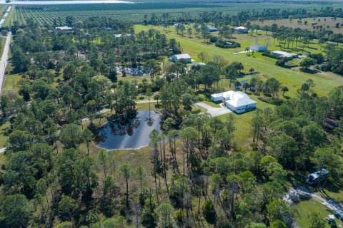 Casa en venta en Vero Beach, Florida, 4 dormitorios, 261.71 m2 № 2077881 - foto 23