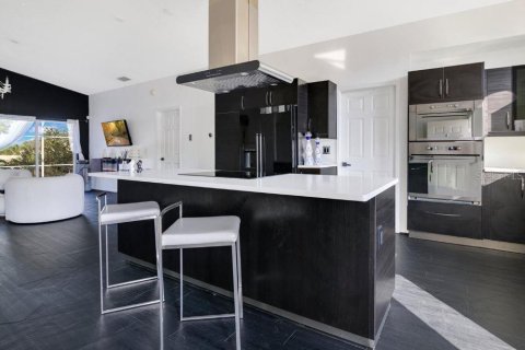 Casa en venta en Orlando, Florida, 4 dormitorios, 159.98 m2 № 1915798 - foto 11