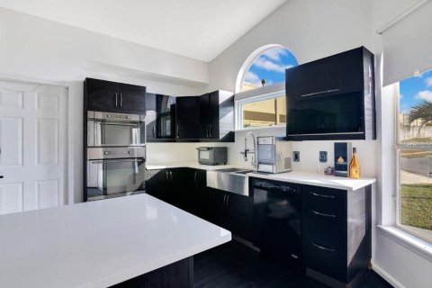 Casa en venta en Orlando, Florida, 4 dormitorios, 159.98 m2 № 1915798 - foto 10