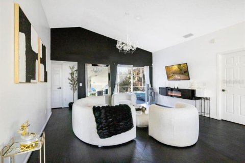 Casa en venta en Orlando, Florida, 4 dormitorios, 159.98 m2 № 1915798 - foto 5