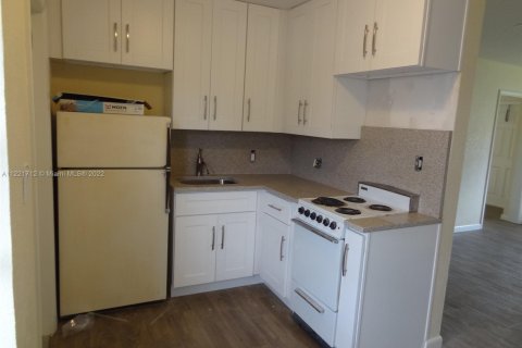 Купить коммерческую недвижимость в Холливуд, Флорида № 2034582 - фото 10