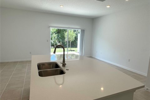Townhouse in Sarasota, Florida 3 bedrooms, 127.55 sq.m. № 1918900 - photo 14