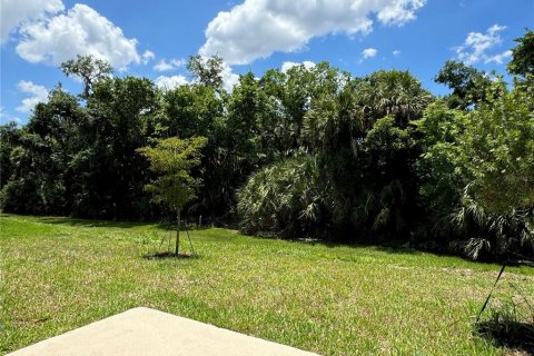 Townhouse in Sarasota, Florida 3 bedrooms, 127.55 sq.m. № 1918900 - photo 3