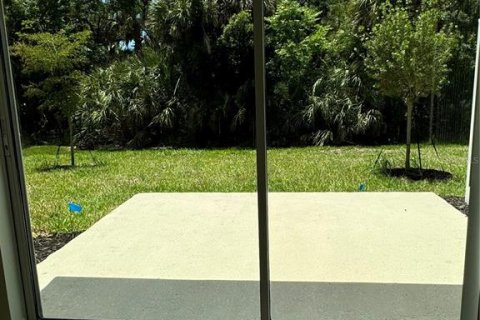 Townhouse in Sarasota, Florida 3 bedrooms, 127.55 sq.m. № 1918900 - photo 17