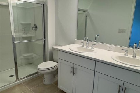 Townhouse in Sarasota, Florida 3 bedrooms, 127.55 sq.m. № 1918900 - photo 21
