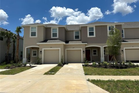 Townhouse in Sarasota, Florida 3 bedrooms, 127.55 sq.m. № 1918900 - photo 2