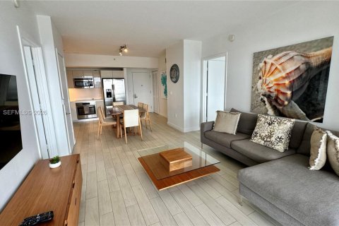 Condo in Hallandale Beach, Florida, 2 bedrooms  № 2041643 - photo 15