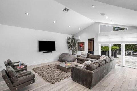 Casa en venta en Boca Raton, Florida, 5 dormitorios, 364.83 m2 № 2251214 - foto 15