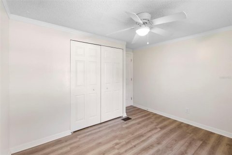 House in Deltona, Florida 3 bedrooms, 133.78 sq.m. № 2094448 - photo 17