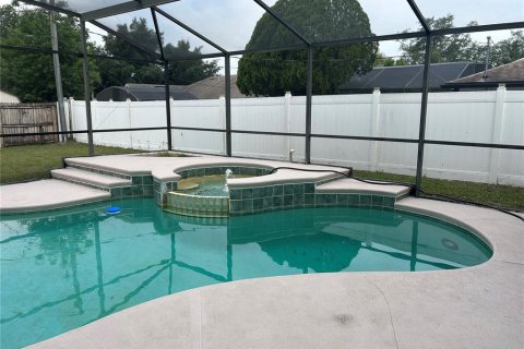 House in Deltona, Florida 3 bedrooms, 133.78 sq.m. № 2094448 - photo 25