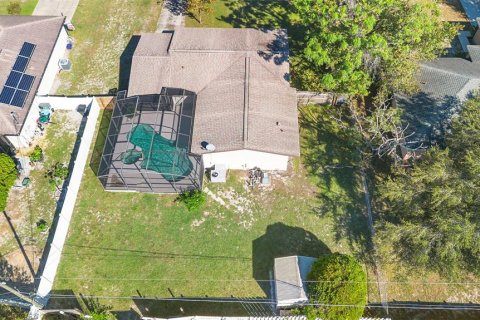 House in Deltona, Florida 3 bedrooms, 133.78 sq.m. № 2094448 - photo 27