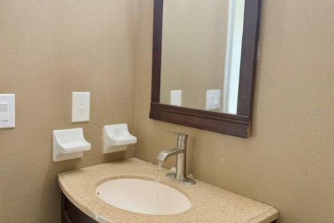 Casa en alquiler en Winter Haven, Florida, 2 dormitorios, 94.02 m2 № 1919623 - foto 4