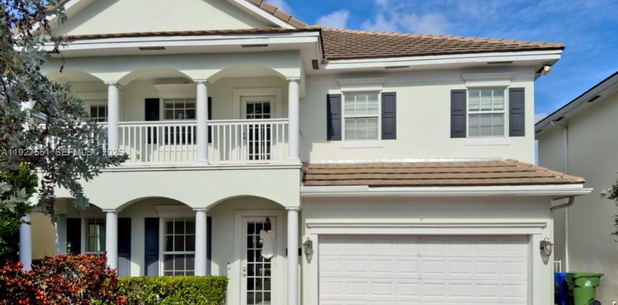 Дом в Форт-Лодердейл, Флорида 5 спален, 258.27м2 № 1986331