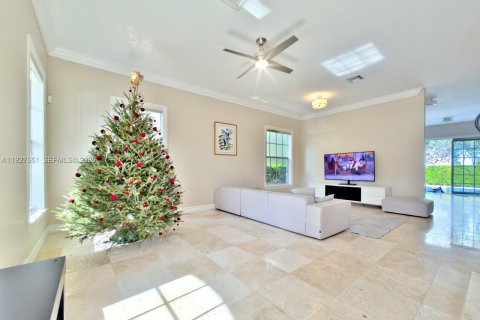Снять в аренду виллу или дом в Форт-Лодердейл, Флорида 5 спален, 258.27м2, № 1986331 - фото 5