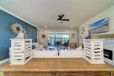 Villa ou maison à vendre à Parrish, Floride: 4 chambres, 283.91 m2 № 2437244 - photo 29