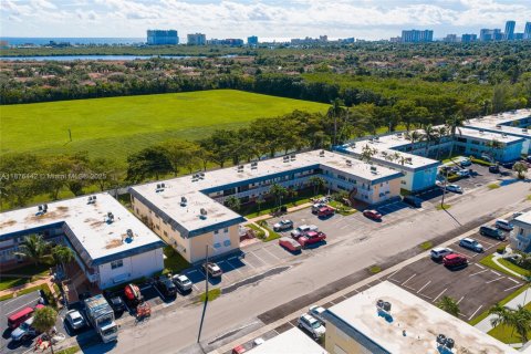 Copropriété à vendre à Hollywood, Floride: 1 chambre, 53.88 m2 № 1927093 - photo 23