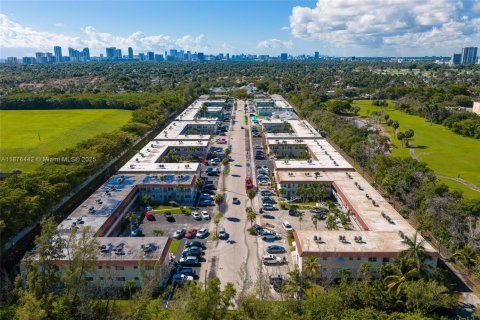 Copropriété à vendre à Hollywood, Floride: 1 chambre, 53.88 m2 № 1927093 - photo 28