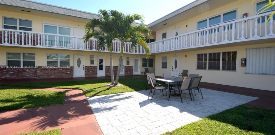 Condo à Hollywood, Floride, 1 chambre  № 1927093