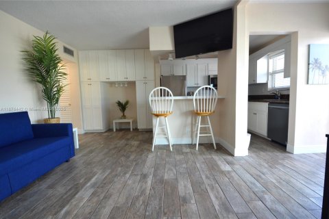 Copropriété à vendre à Hollywood, Floride: 1 chambre, 53.88 m2 № 1927093 - photo 5