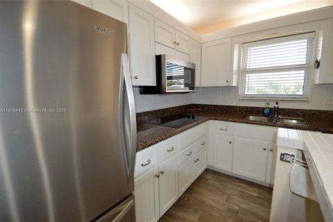 Copropriété à vendre à Hollywood, Floride: 1 chambre, 53.88 m2 № 1927093 - photo 7