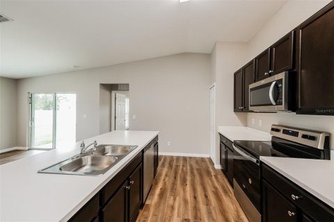Villa ou maison à vendre à North Port, Floride: 4 chambres, 170.29 m2 № 2144409 - photo 6