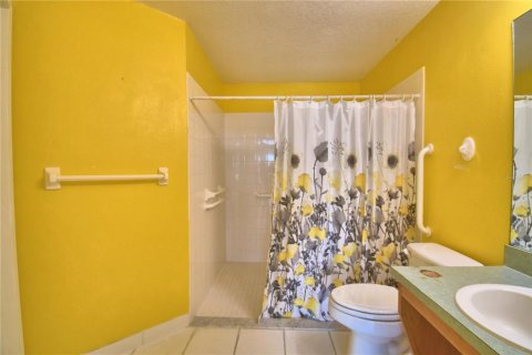 House in Davenport, Florida 4 bedrooms, 130.25 sq.m. № 1907297 - photo 13
