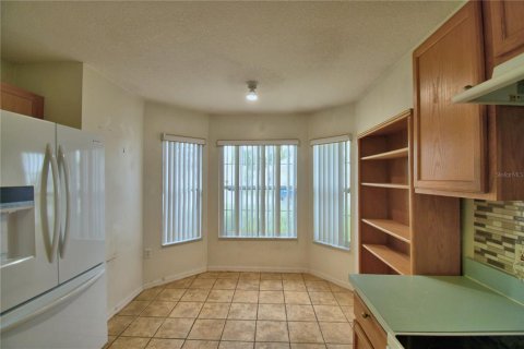 House in Davenport, Florida 4 bedrooms, 130.25 sq.m. № 1907297 - photo 11
