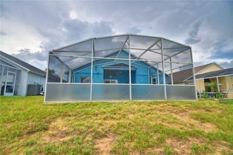 House in Davenport, Florida 4 bedrooms, 130.25 sq.m. № 1907297 - photo 3
