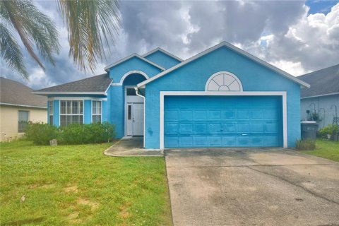 House in Davenport, Florida 4 bedrooms, 130.25 sq.m. № 1907297 - photo 1