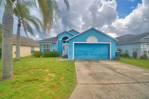 House in Davenport, Florida 4 bedrooms, 130.25 sq.m. № 1907297 - photo 2