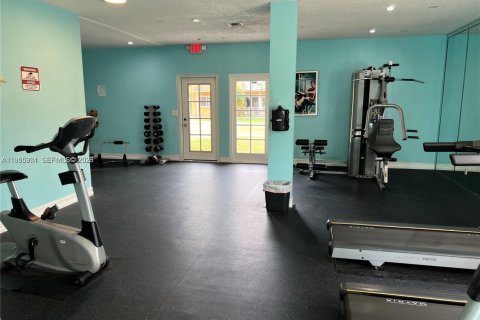 Condominio en alquiler en Hialeah, Florida, 2 dormitorios, 103.96 m2 № 2011112 - foto 29