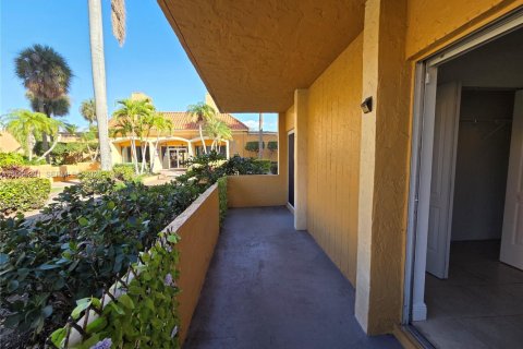 Condominio en alquiler en Hialeah, Florida, 2 dormitorios, 103.96 m2 № 2011112 - foto 19