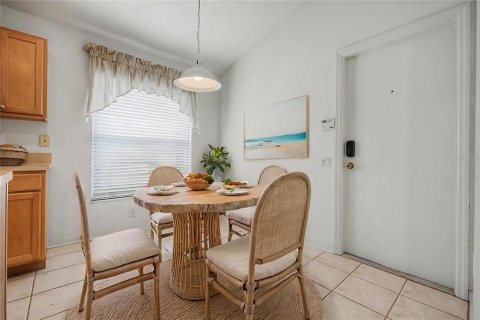 House in Wesley Chapel, Florida 3 bedrooms, 165.37 sq.m. № 2120307 - photo 5