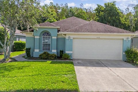 House in Wesley Chapel, Florida 3 bedrooms, 165.37 sq.m. № 2120307 - photo 2